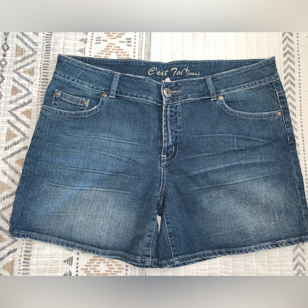C’est Toi Women's Denim Shorts - Size 2X